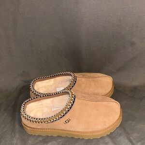 UGG Tasman slipper
